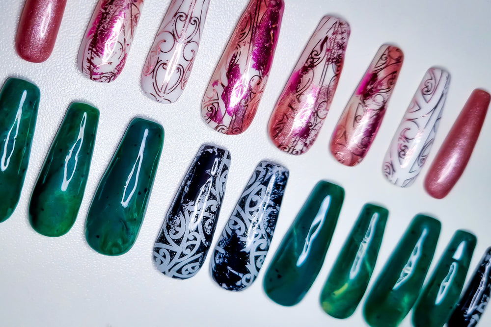 PRESS-ON NAIL ARTISTS